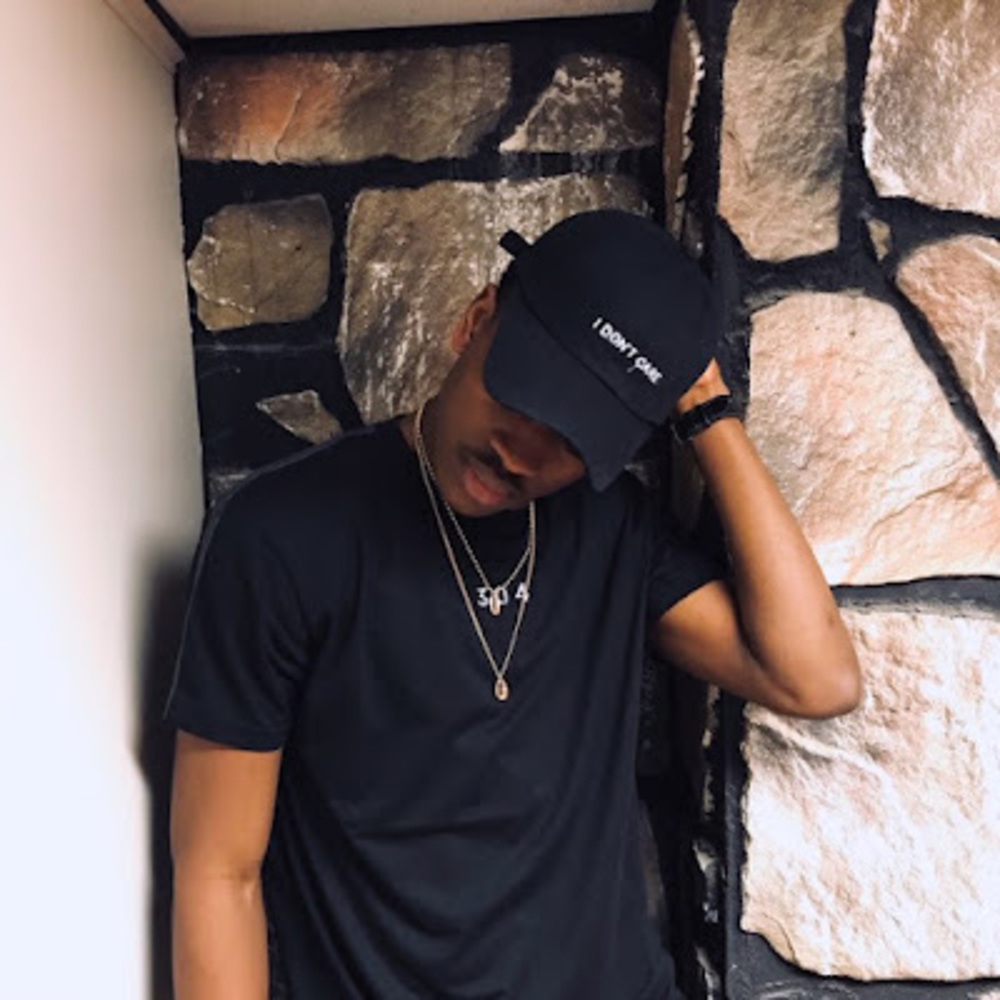 Meet your Posher, Luis carlos